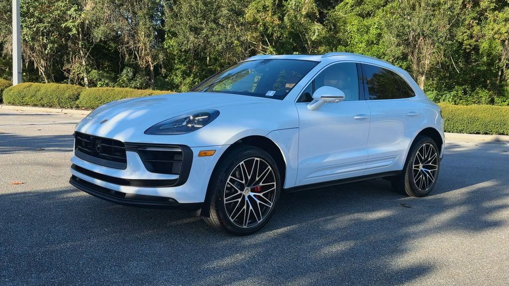 2026 Porsche Macan S photo 4