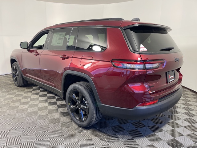 2025 Jeep Grand Cherokee L photo 4