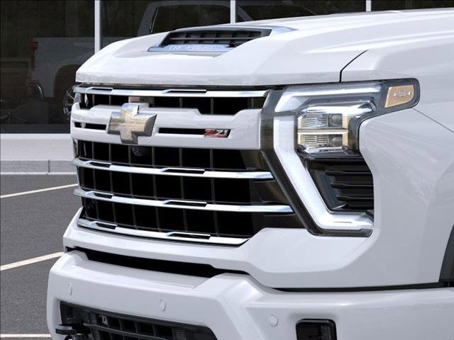 2025 Chevrolet Silverado LT photo 13