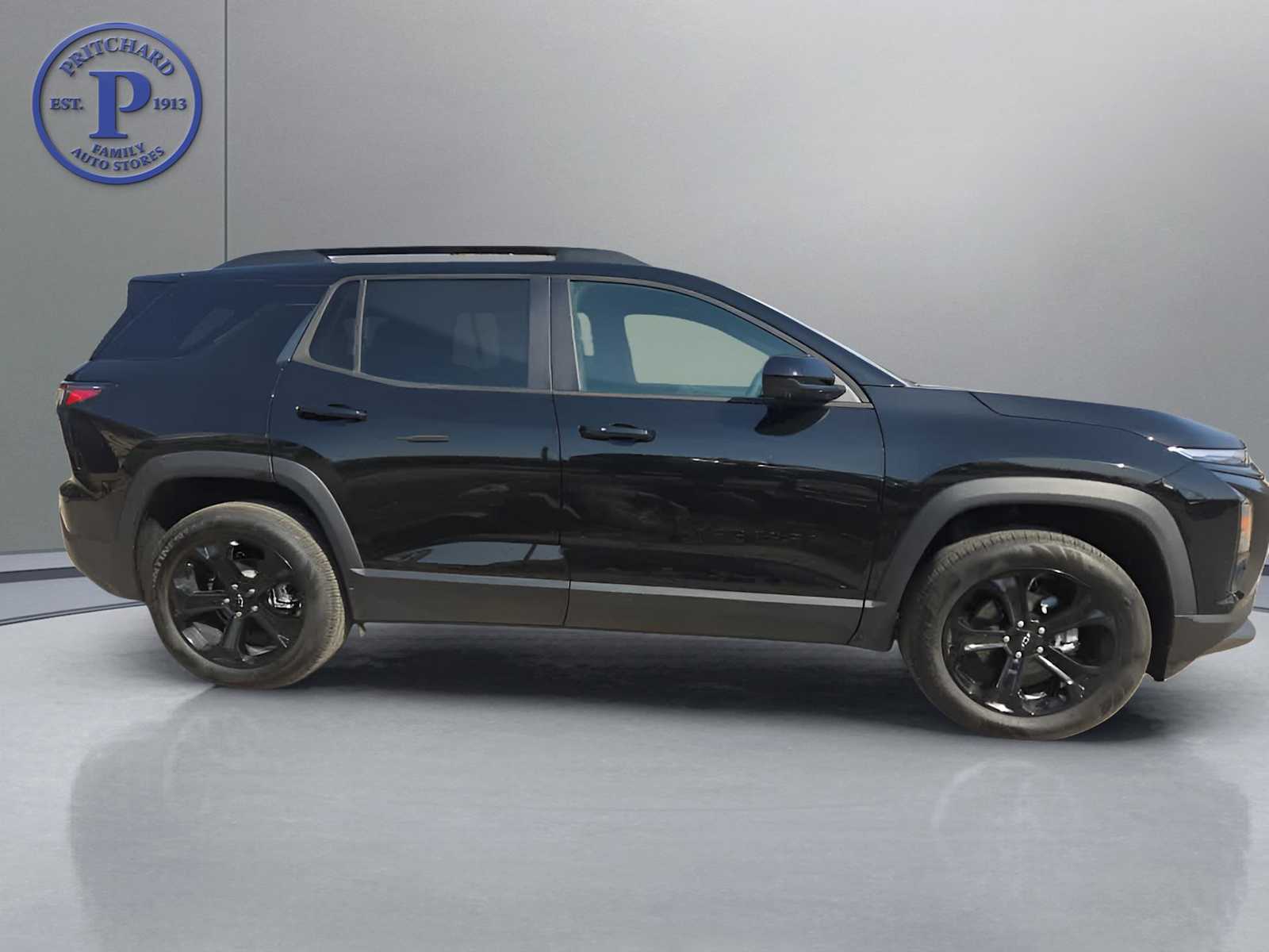 2025 Chevrolet Equinox LT photo 4