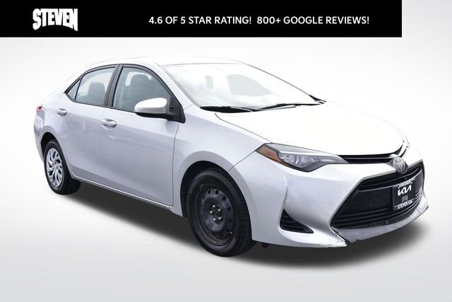 2017 Toyota Corolla LE photo 6
