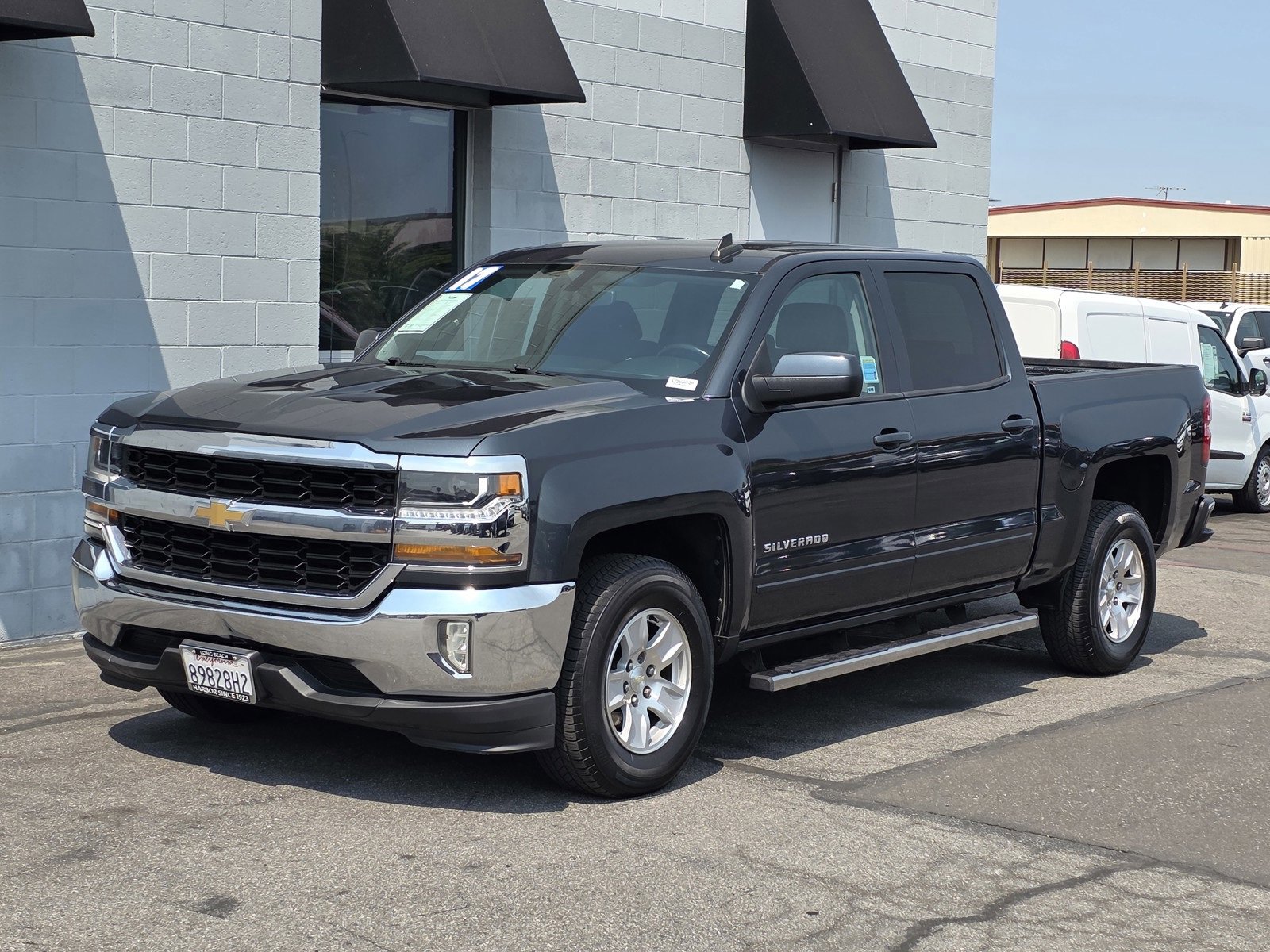 2017 Chevrolet Silverado 1500 LT photo 12
