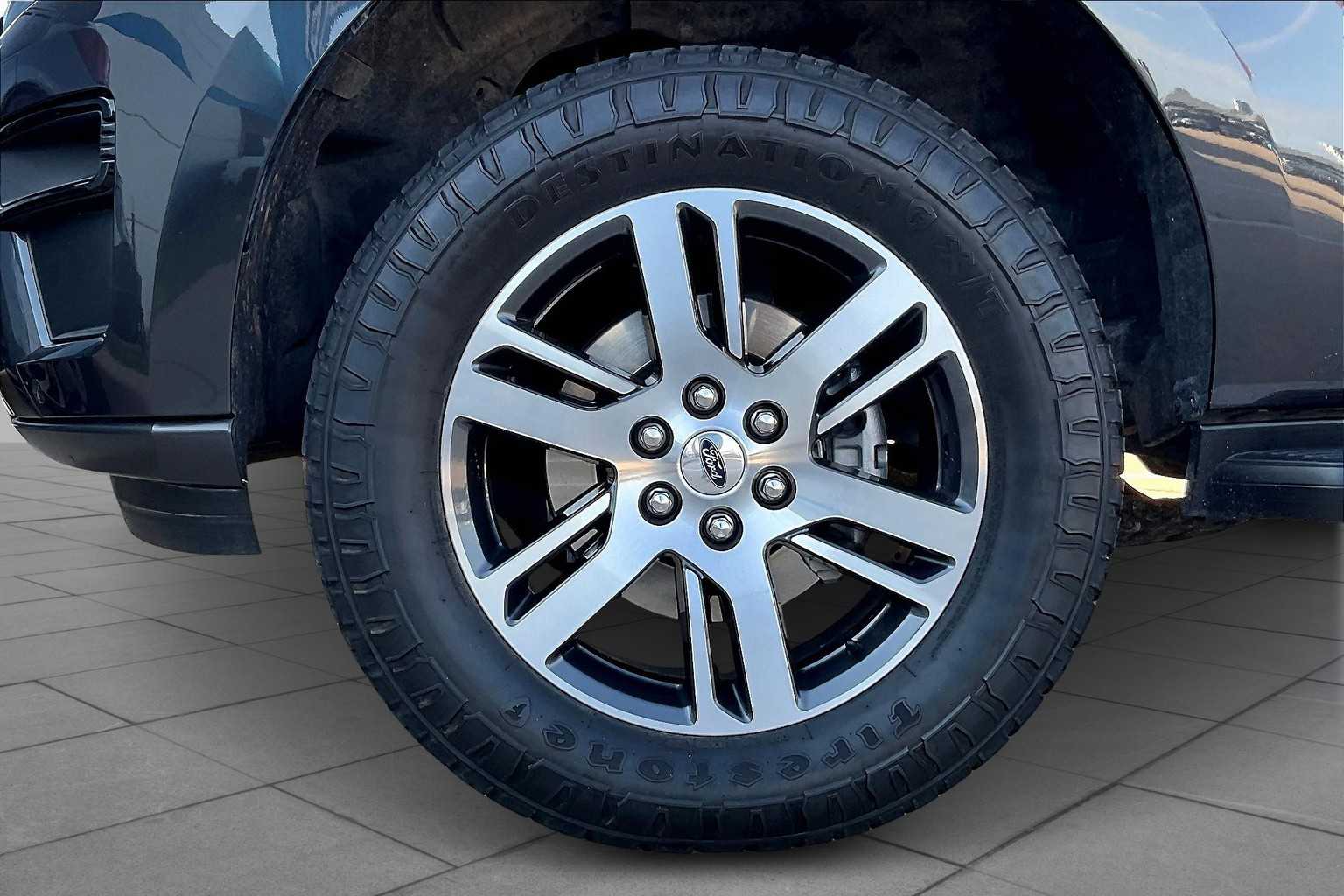 2024 Ford Expedition XLT photo 9
