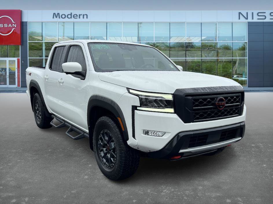 2024 Nissan Frontier PRO-4X photo 3