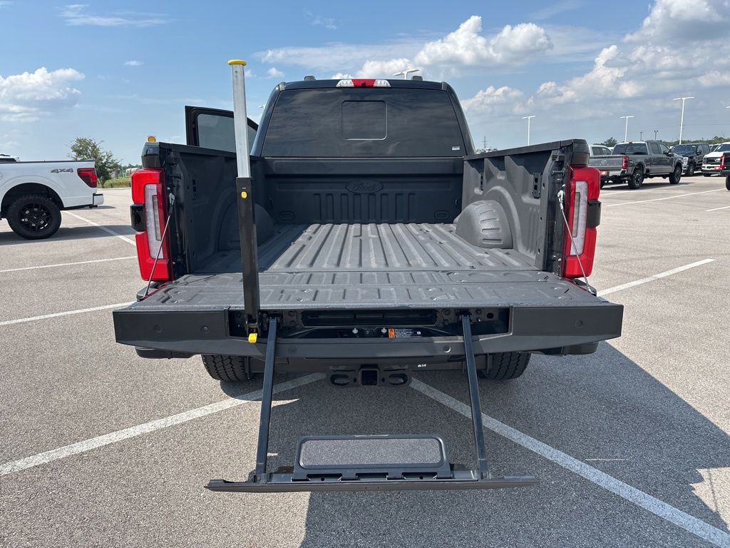 2024 Ford F-350 Platinum photo 41