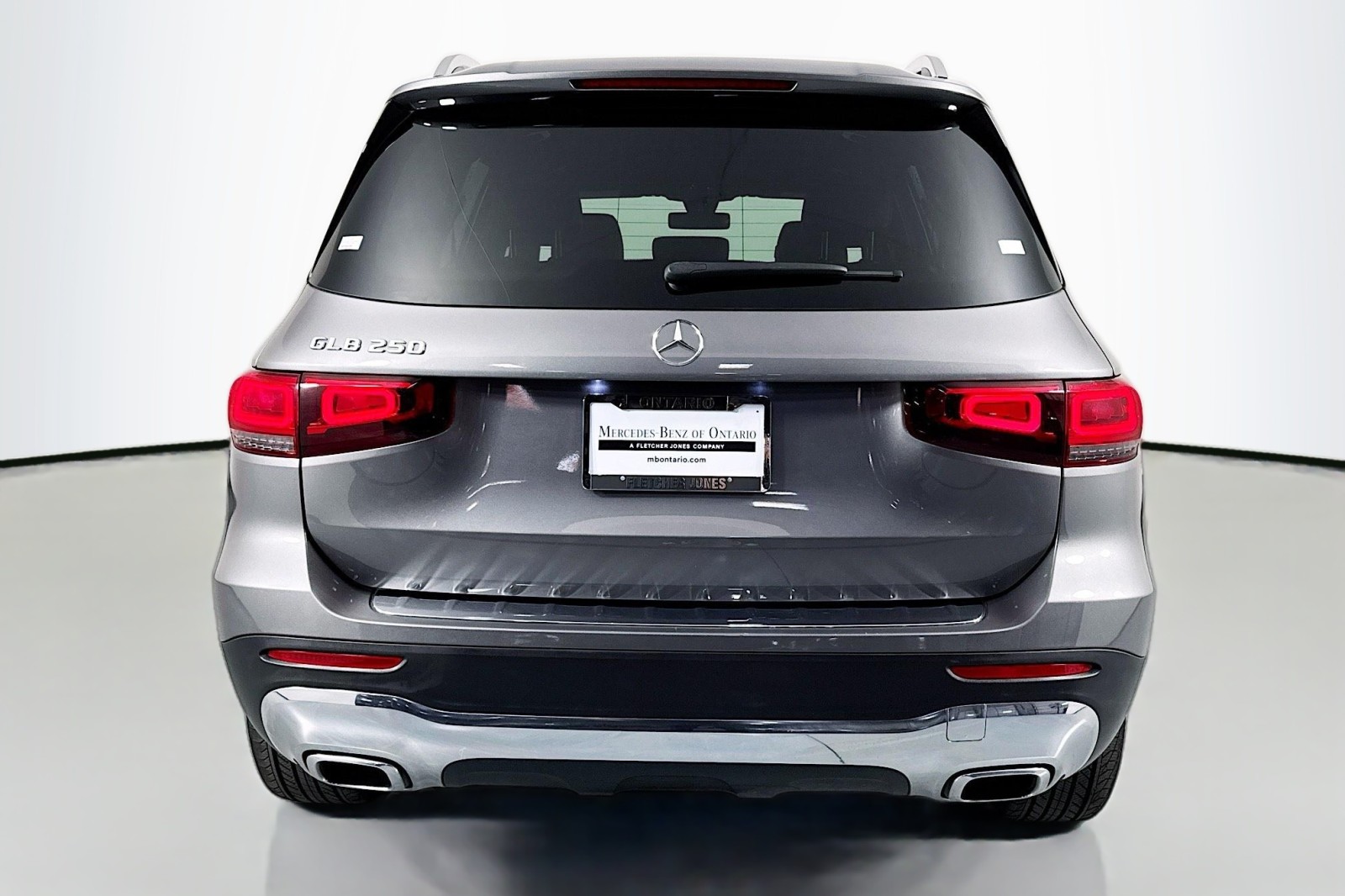 2023 Mercedes Benz GLB 250 photo 3