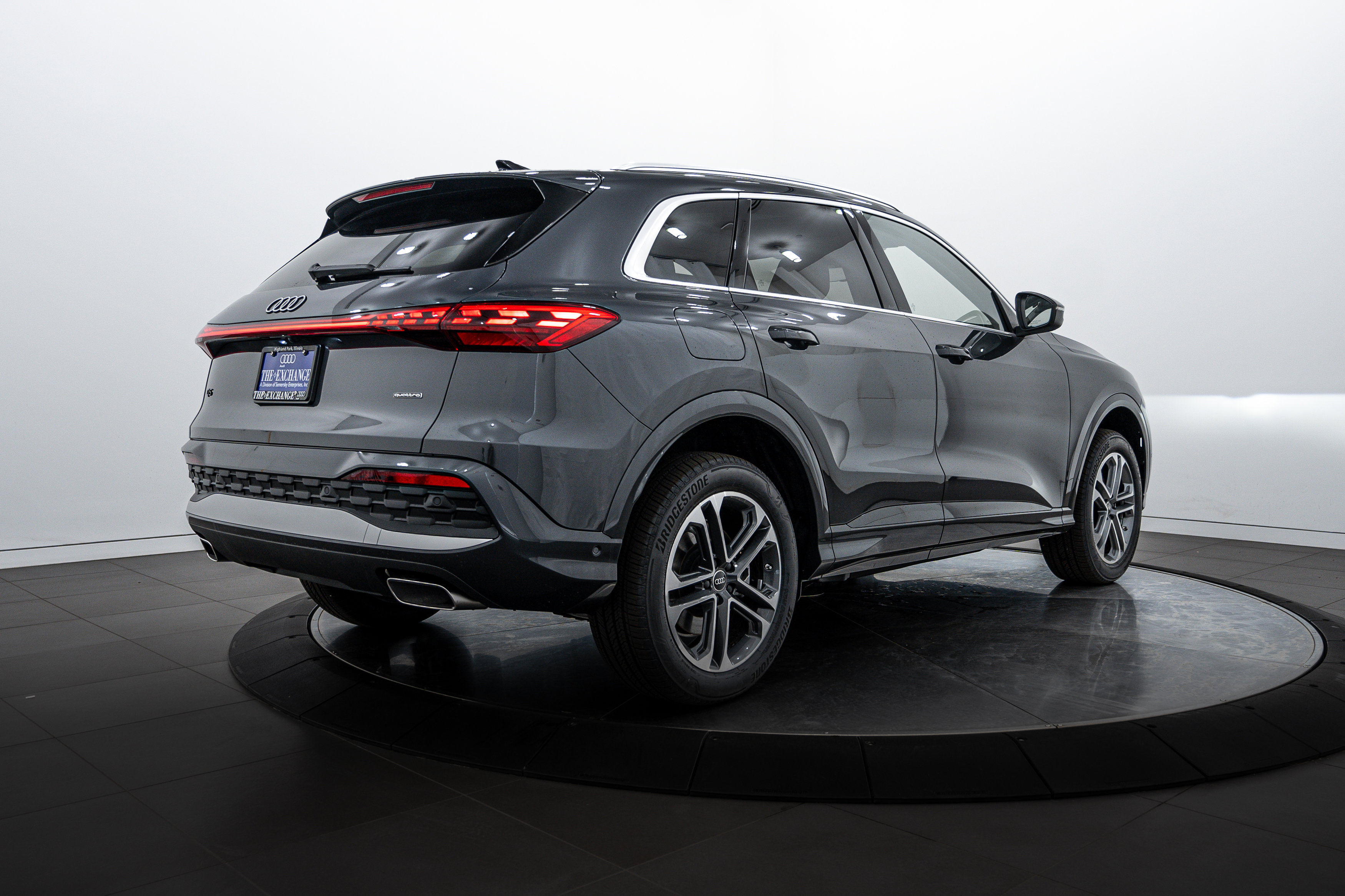 2025 Audi Q5 Premium Plus photo 3