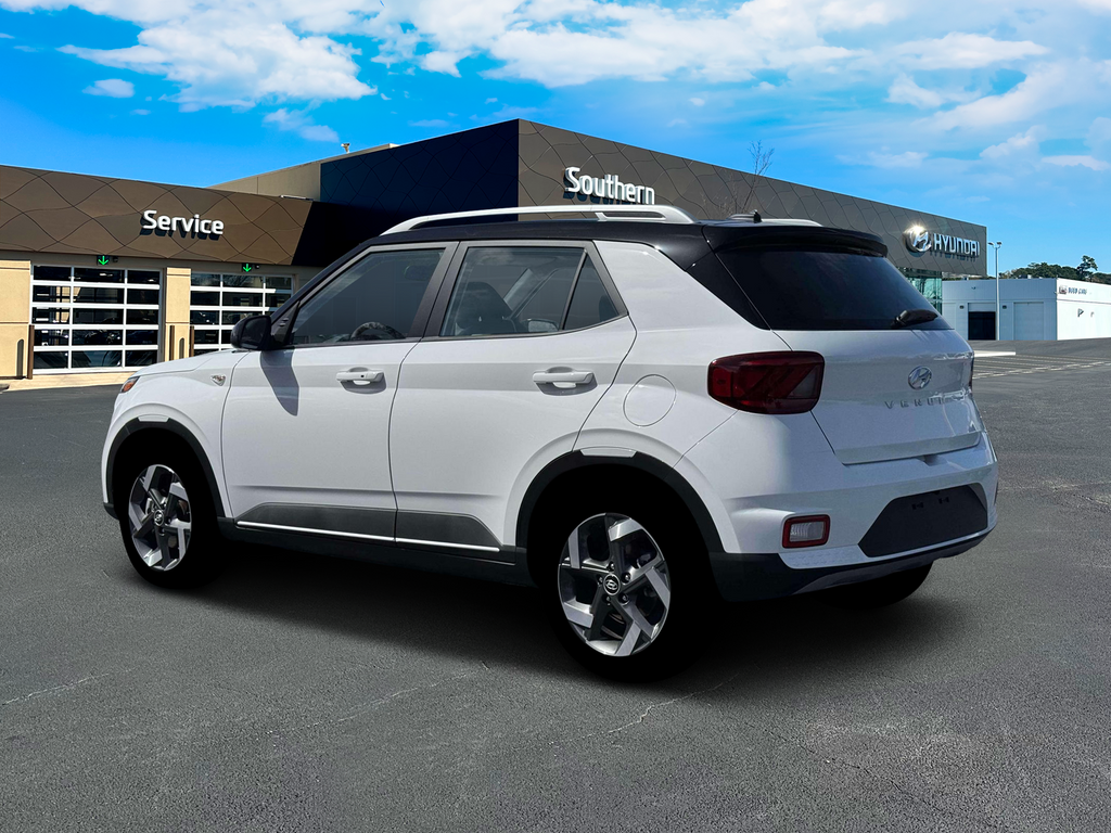 2026 Hyundai Venue SEL photo 3