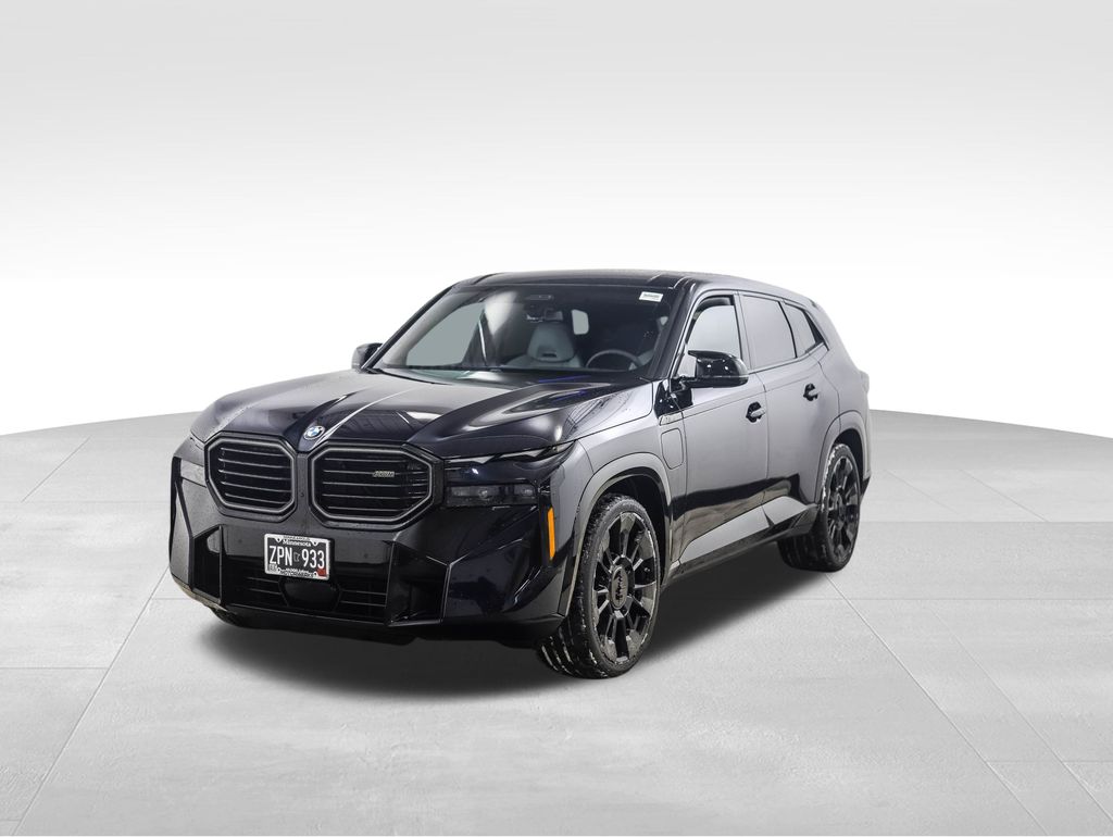 2025 BMW XM Base's photo