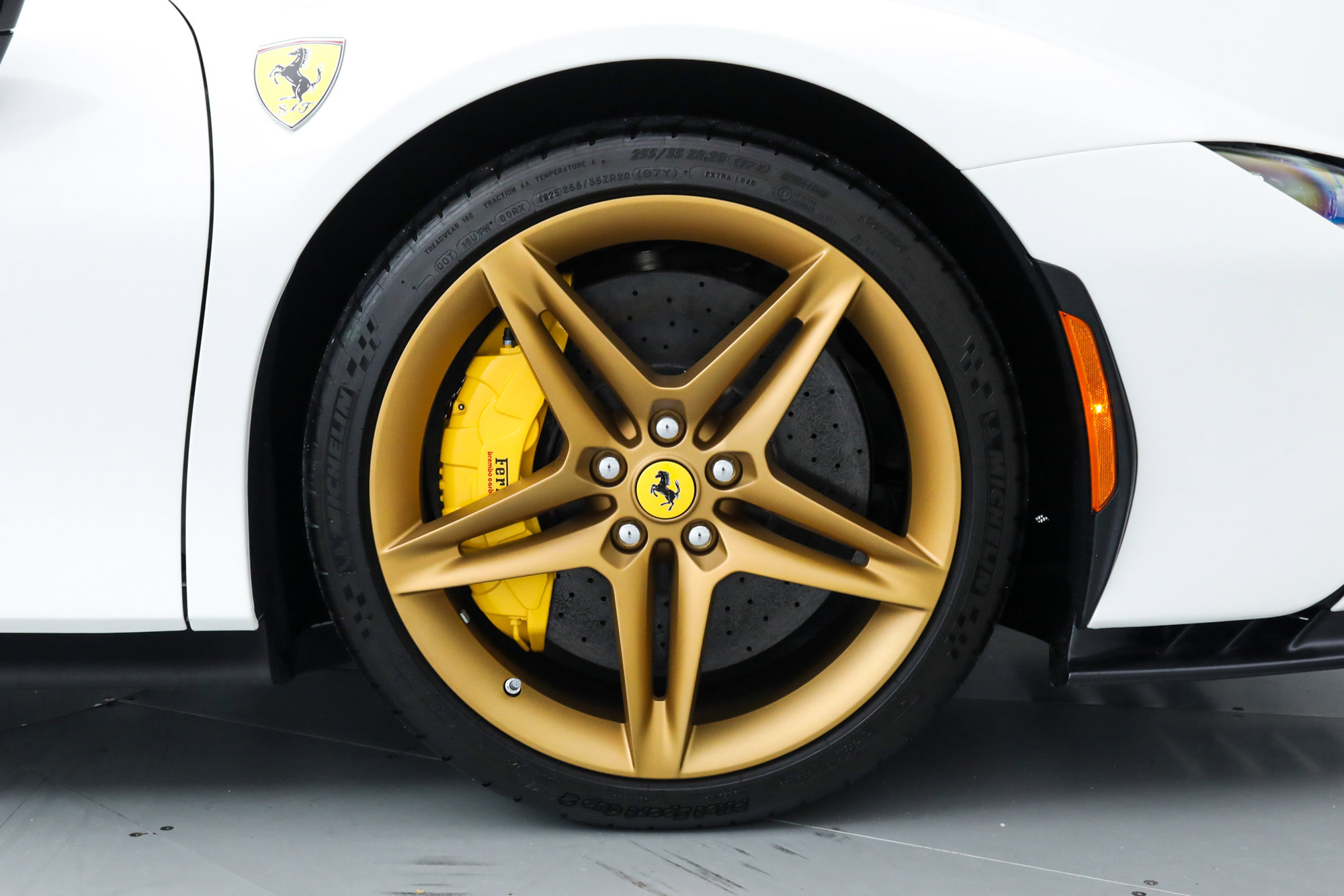 2024 Ferrari SF90 Spider photo 38
