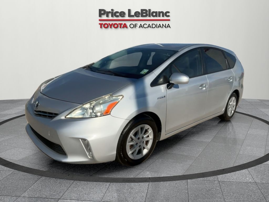 2013 Toyota Prius V Two photo 3