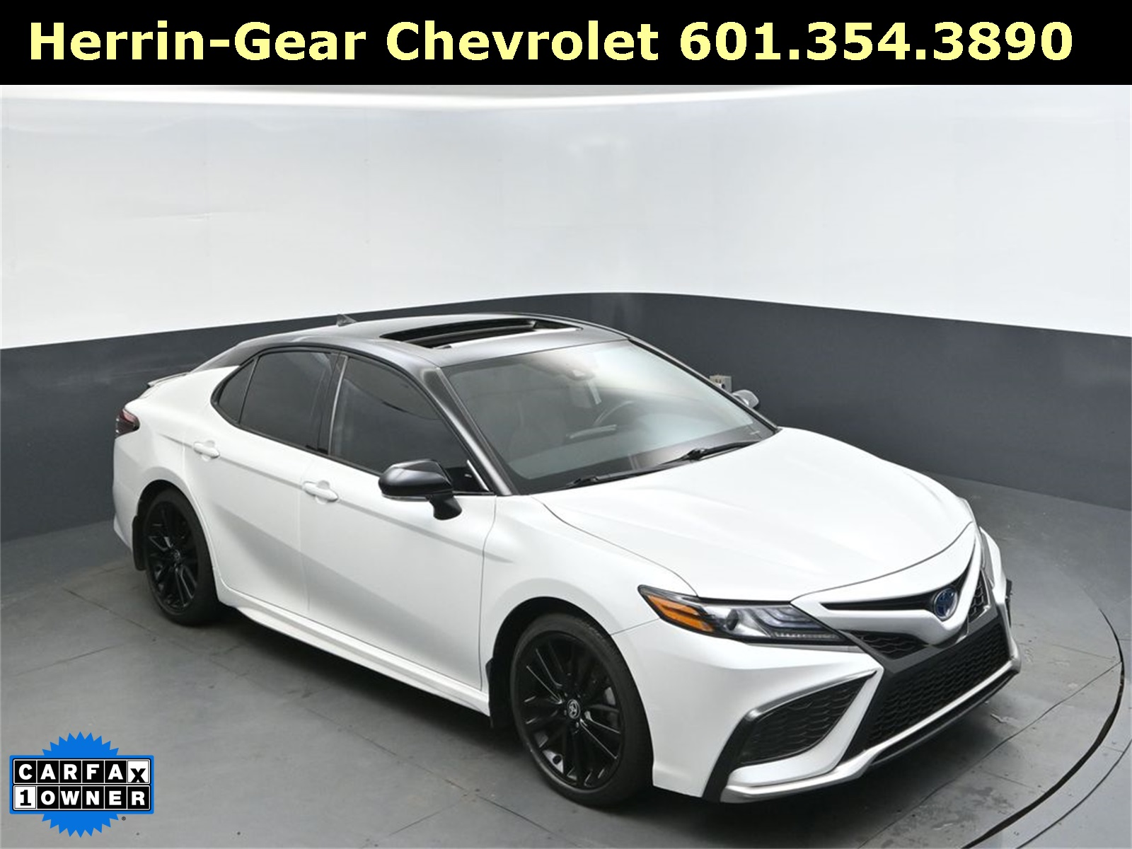 2024 Toyota Camry XSE's photo