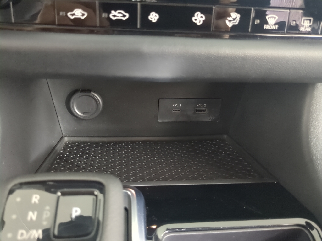 2024 Nissan Pathfinder SV photo 21