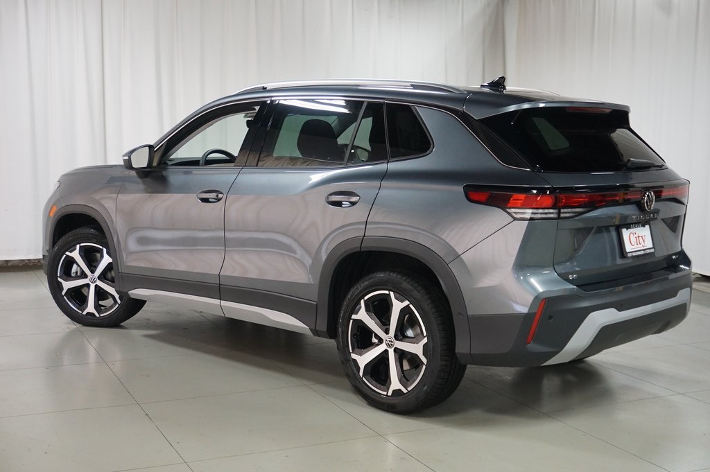 2025 Volkswagen Tiguan SE photo 3