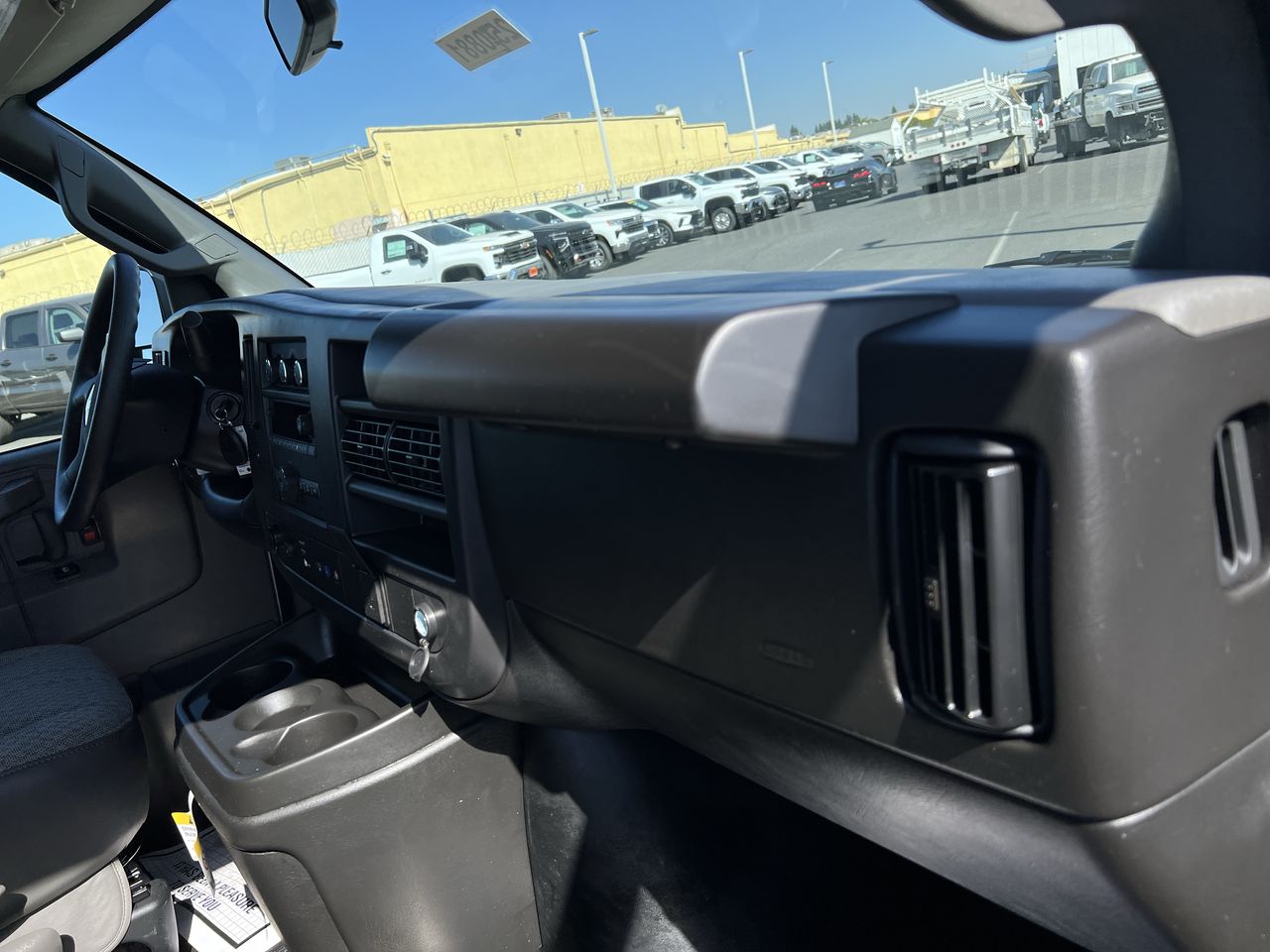 2025 Chevrolet Express Cargo 2500 photo 24