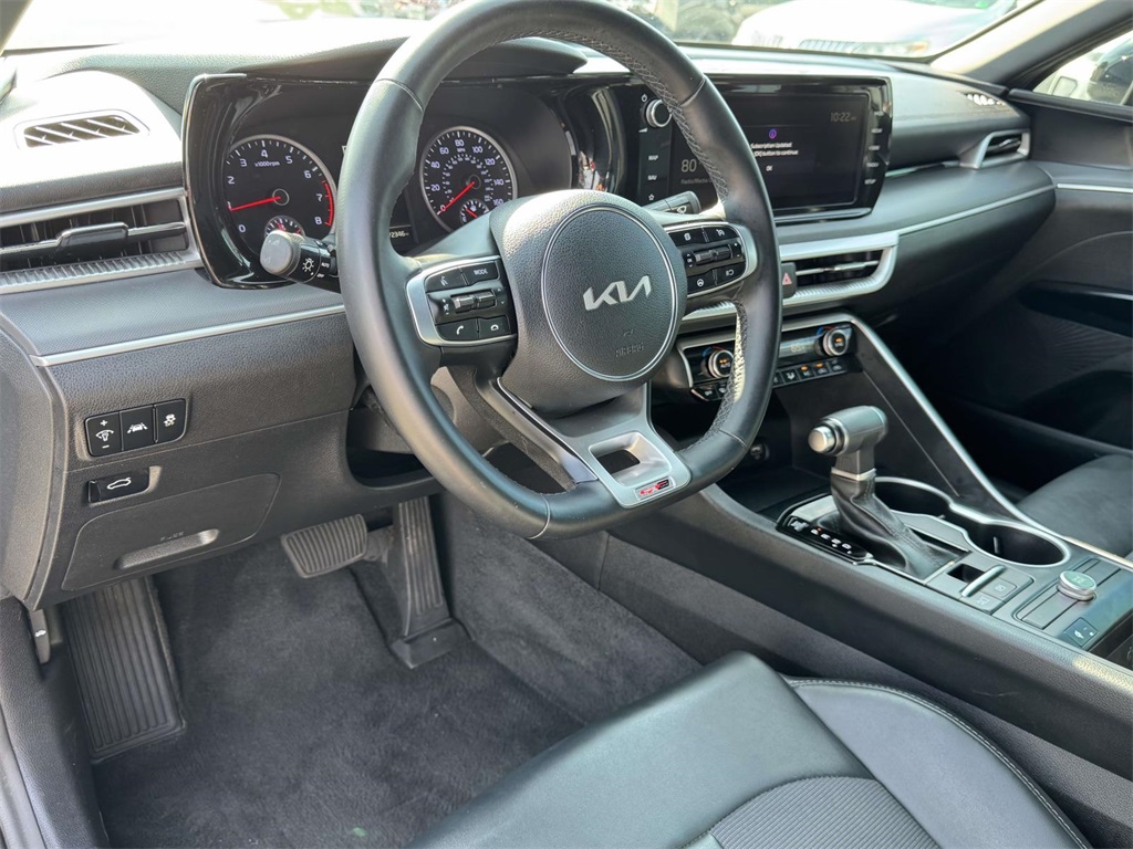 2022 Kia K5 GT-Line photo 2