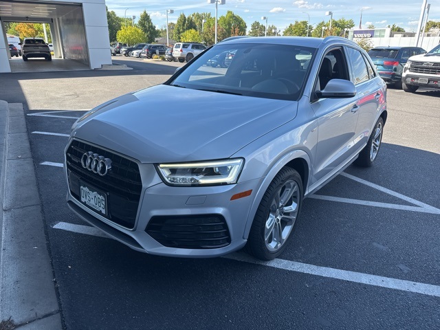 2016 Audi Q3 Prestige photo 2