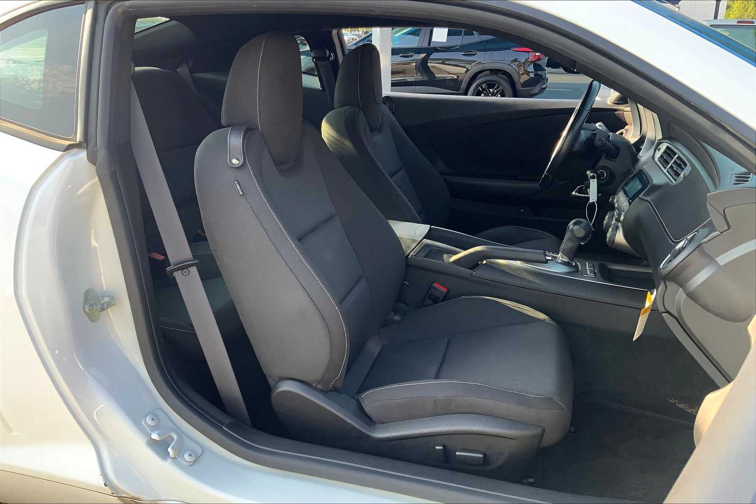 2012 Chevrolet Camaro 1LT photo 8
