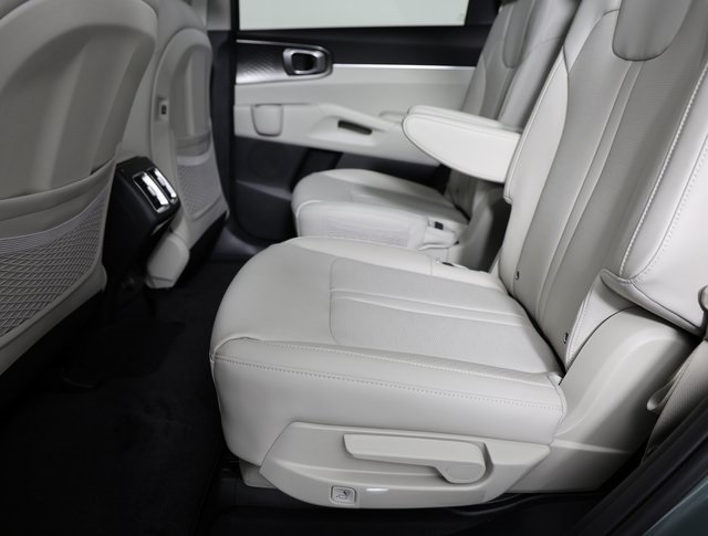2025 Kia Sorento Hybrid EX photo 8