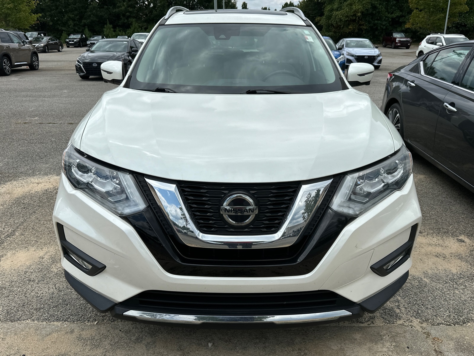 2019 Nissan Rogue SL photo 2
