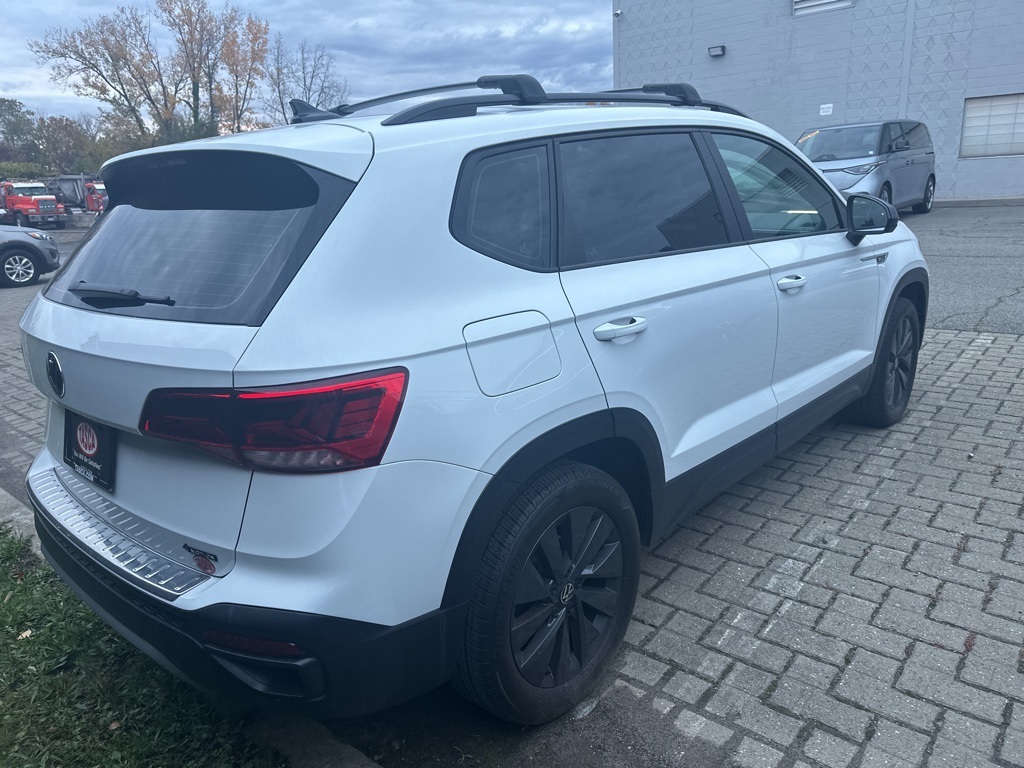 2022 Volkswagen Taos S photo 4