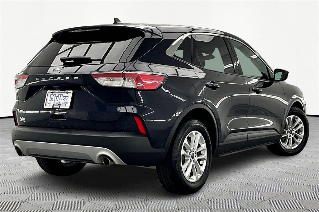 Used 2021 Ford Escape SE with VIN 1FMCU0G61MUA96114 for sale in Kansas City
