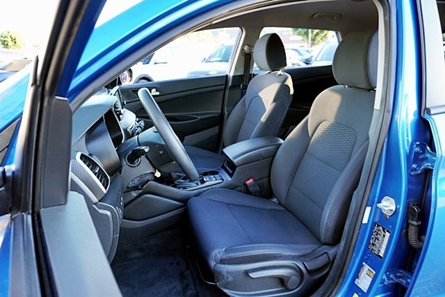 Used 2020 Blue Hyundai SE image 14