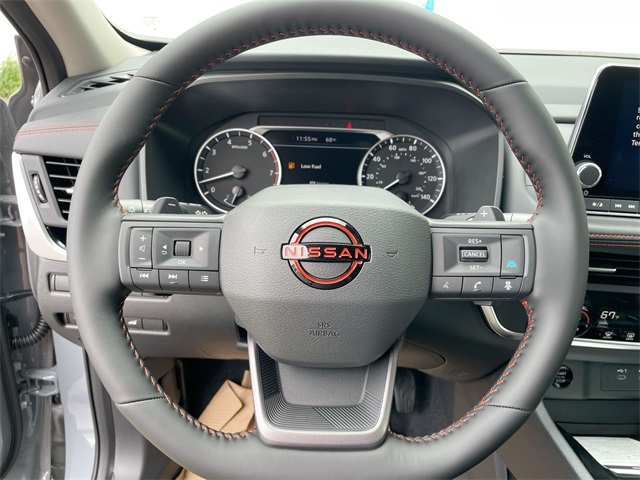 2025 Nissan Rogue SV photo 14