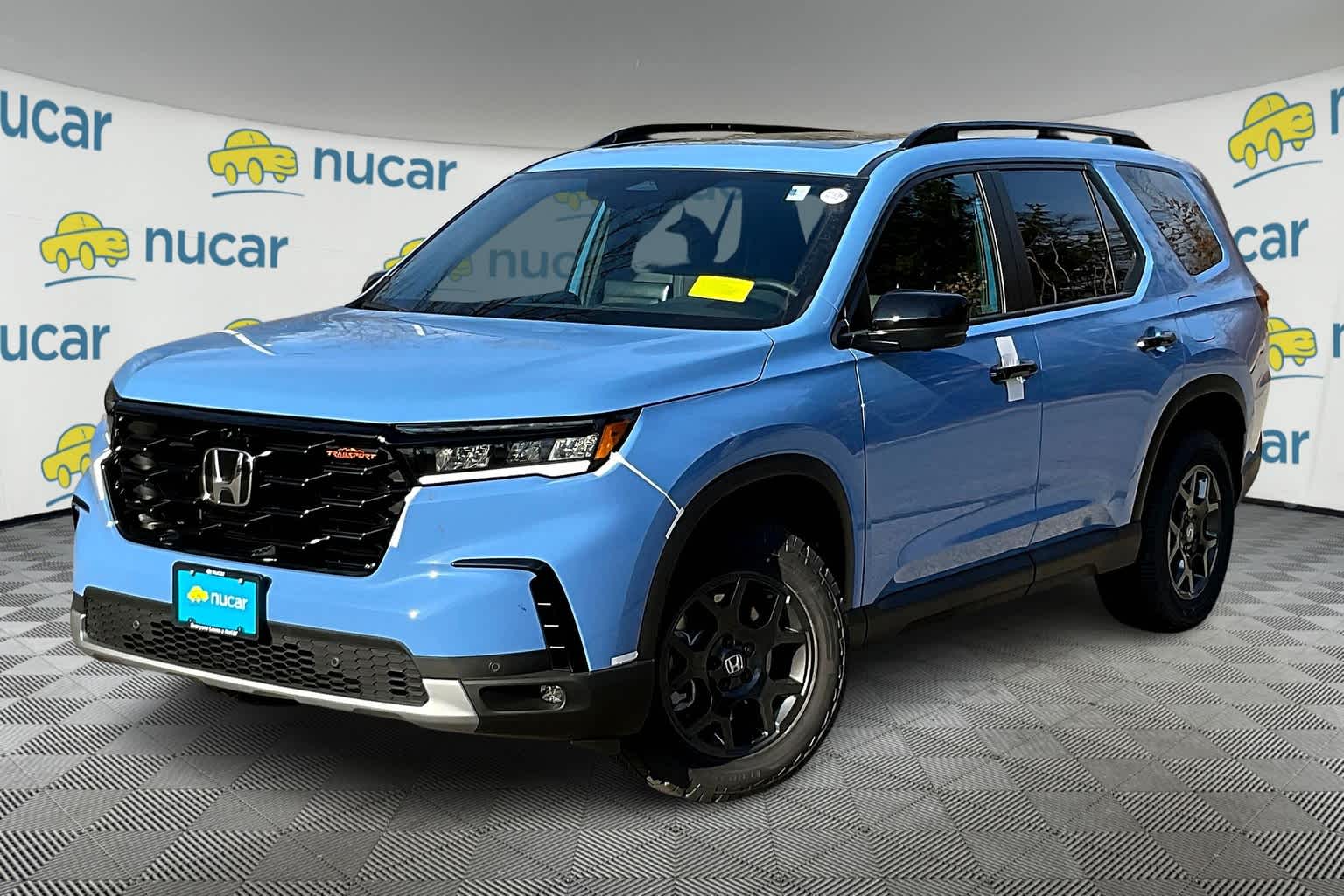2025 Honda Pilot TrailSport photo 3