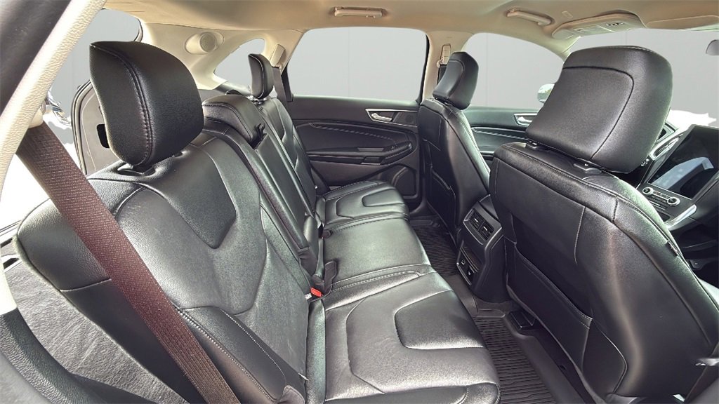 2022 Ford Edge Titanium photo 35