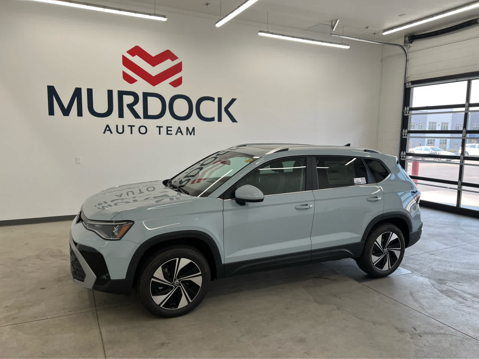 2025 Volkswagen Taos SE's photo