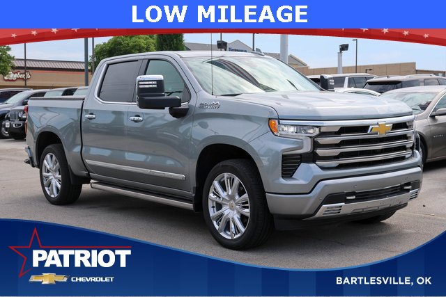 2024 Chevrolet Silverado 1500 High Country's photo