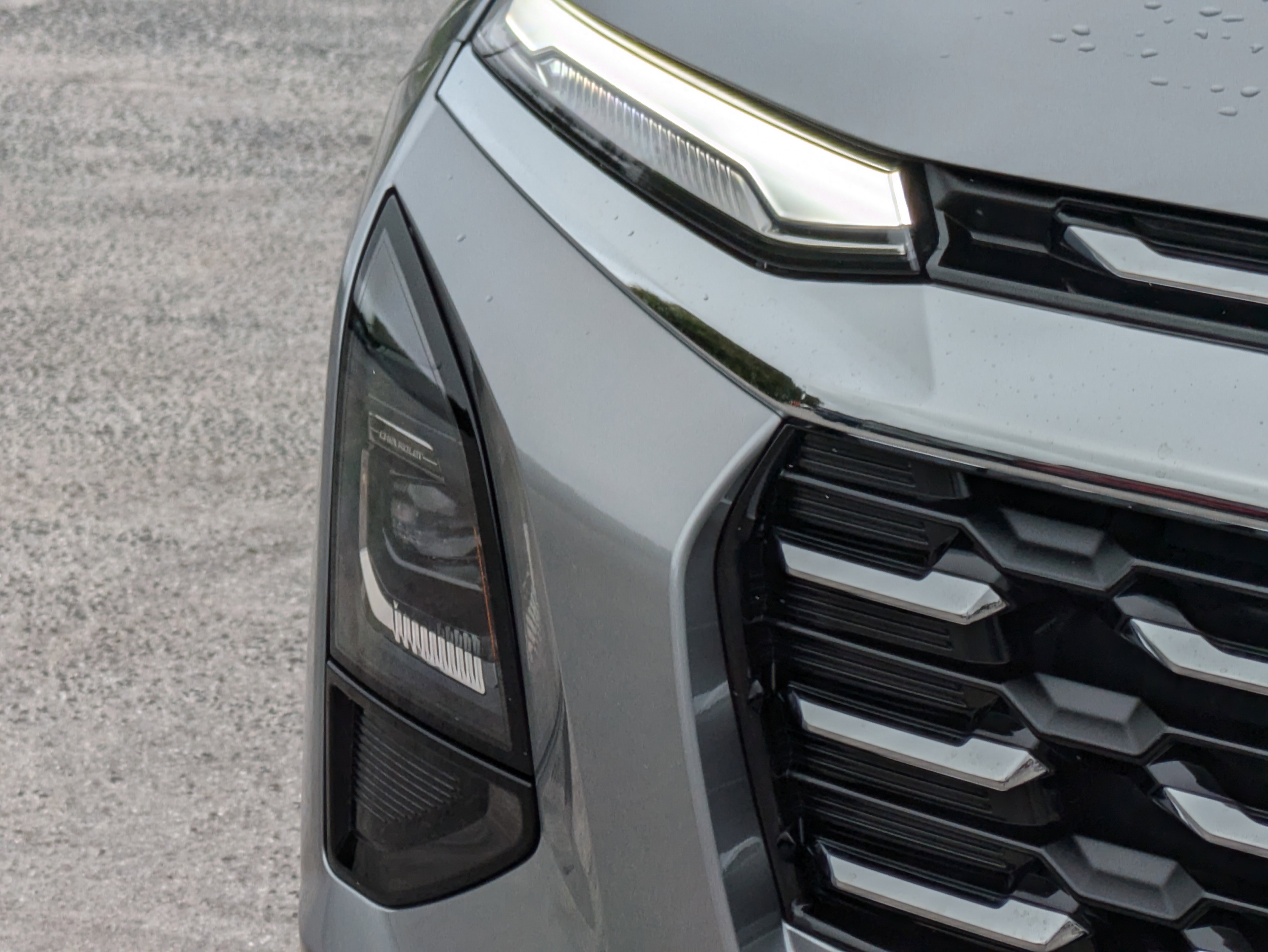 2026 Chevrolet Equinox LT photo 2