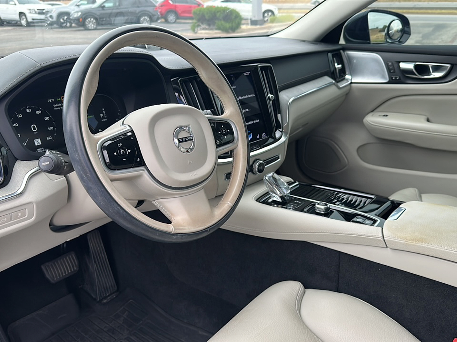 2022 Volvo S60 Recharge T8 Inscription photo 2