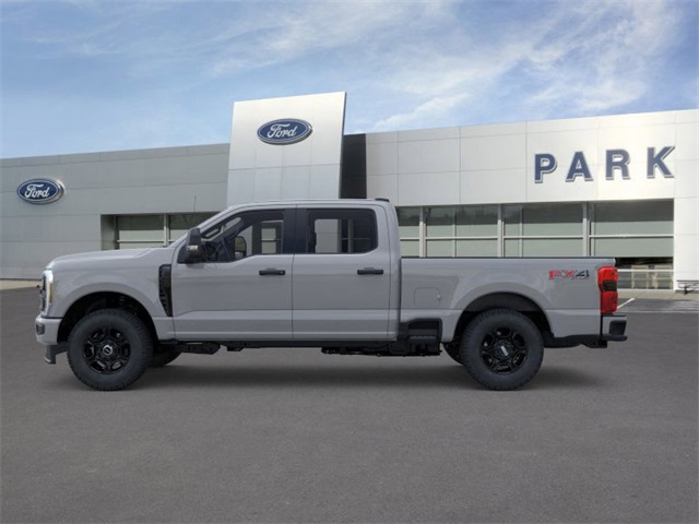 2026 Ford F-350 photo 3