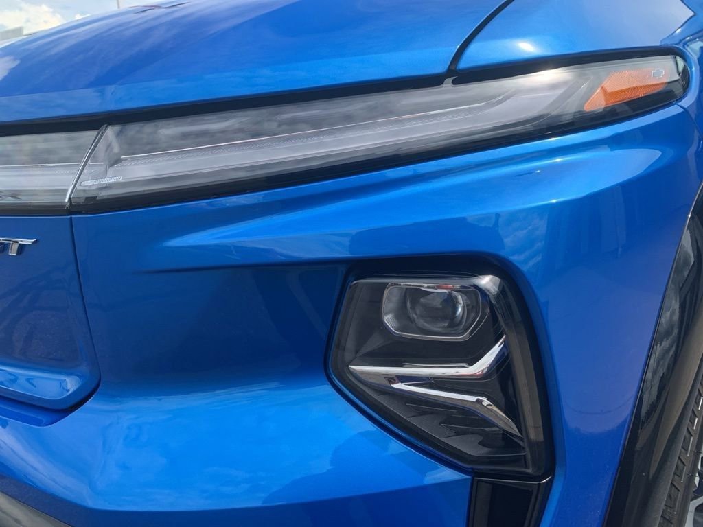 2025 Chevrolet Silverado EV RST photo 27
