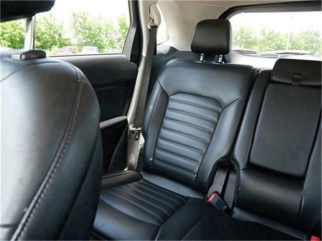 2022 Ford Edge SEL photo 13