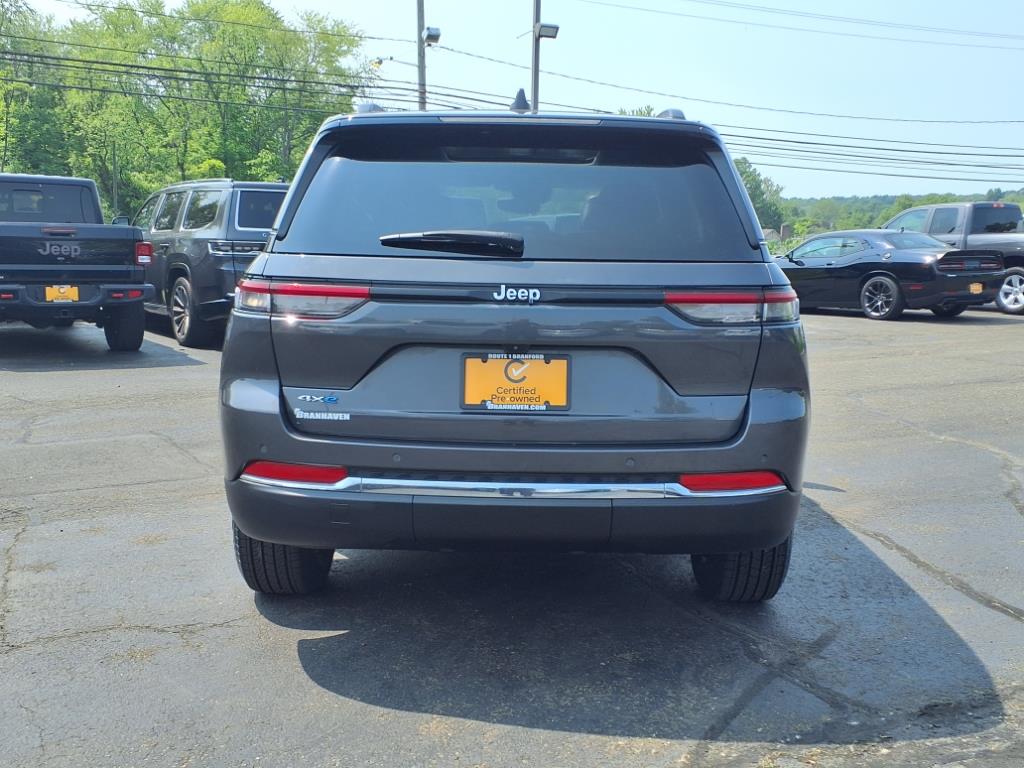 2022 Jeep Cherokee Base Limited photo 4