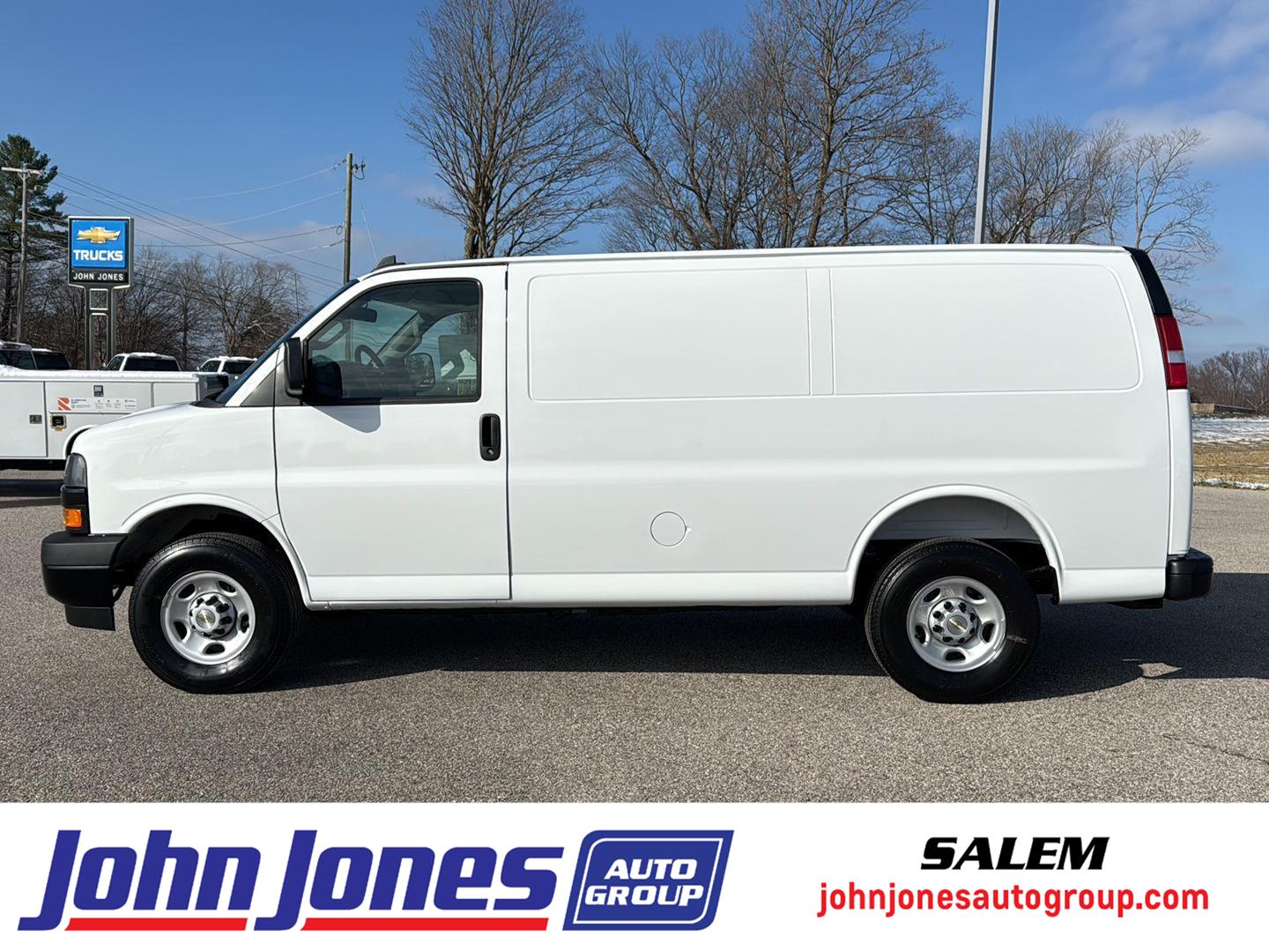 2025 Chevrolet Express Cargo Work Van's photo