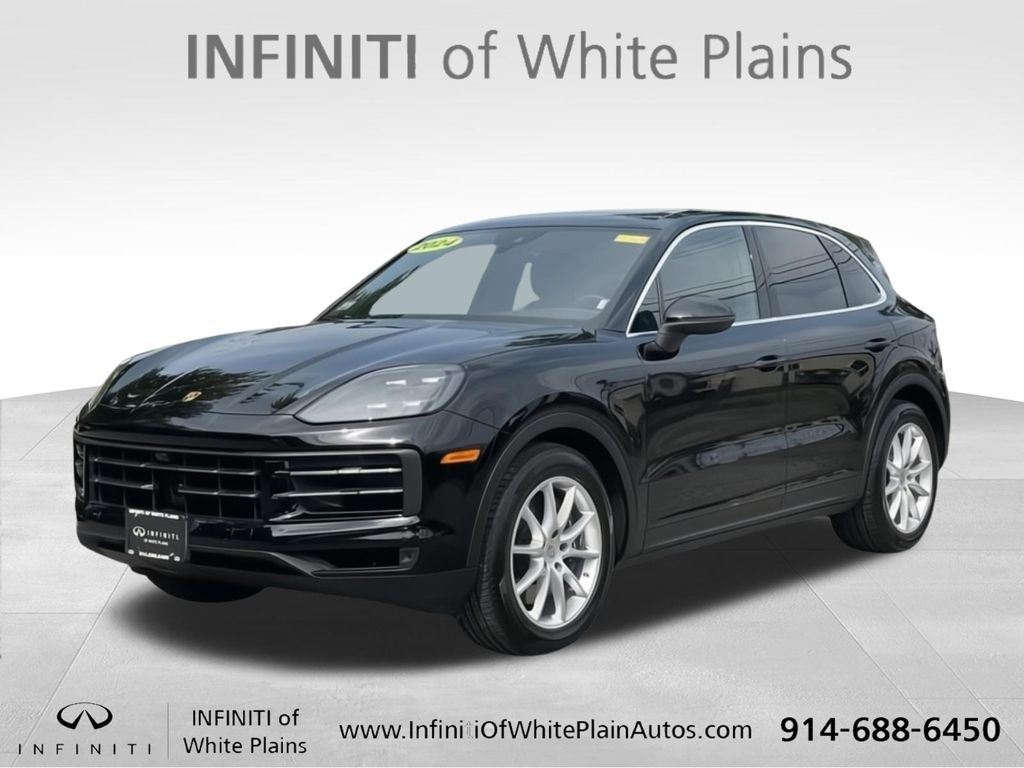 2024 Porsche Cayenne Base's photo