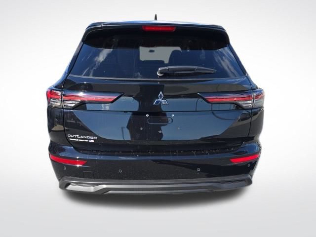 2025 Mitsubishi Outlander ES photo 3
