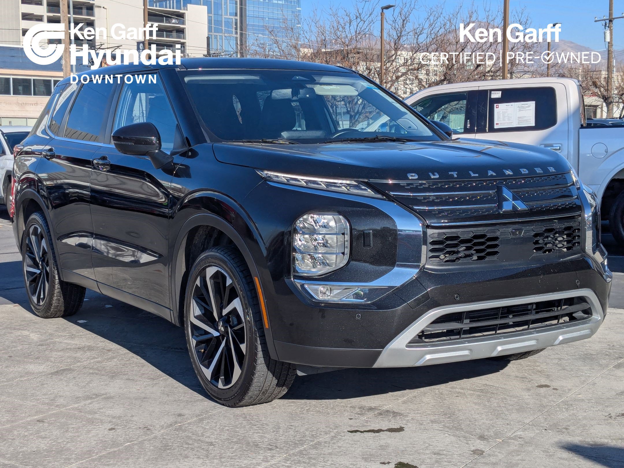 2023 Mitsubishi Outlander SE