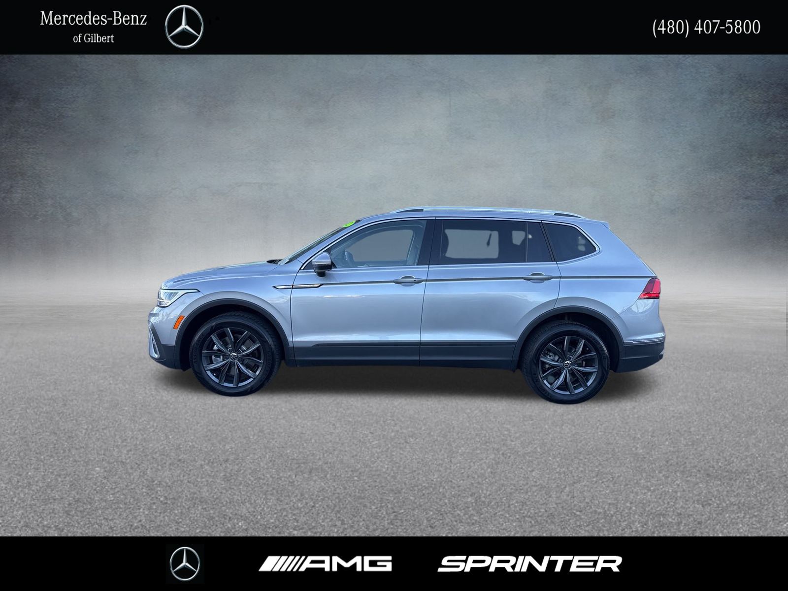 2022 Volkswagen Tiguan SE photo 2