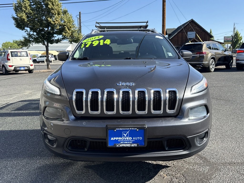 2014 Jeep Cherokee Latitude photo 2