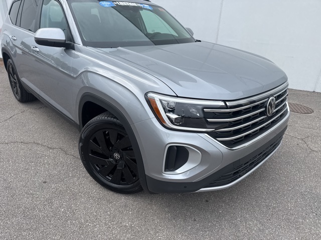 2026 Volkswagen Atlas SE Technology photo 3