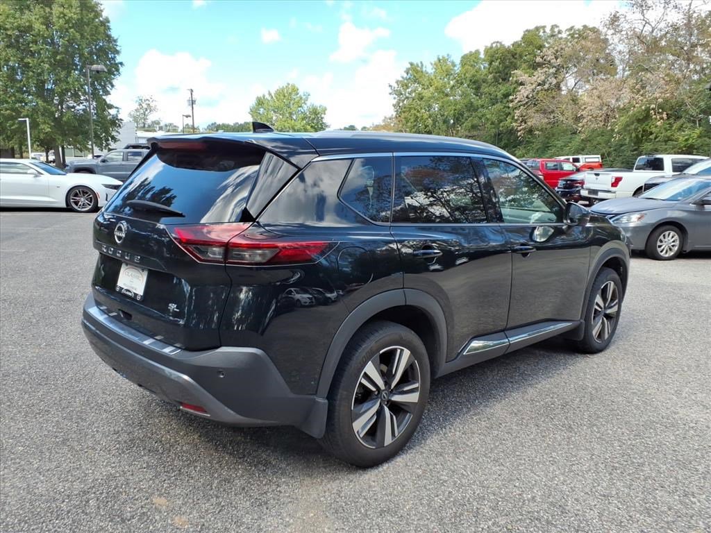 2023 Nissan Rogue SL photo 2