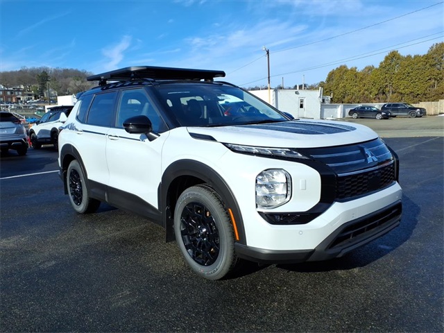 2026 Mitsubishi Outlander Trail Edition's photo