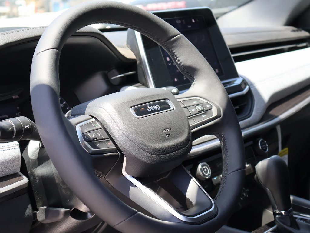 2025 Jeep Compass Latitude photo 23