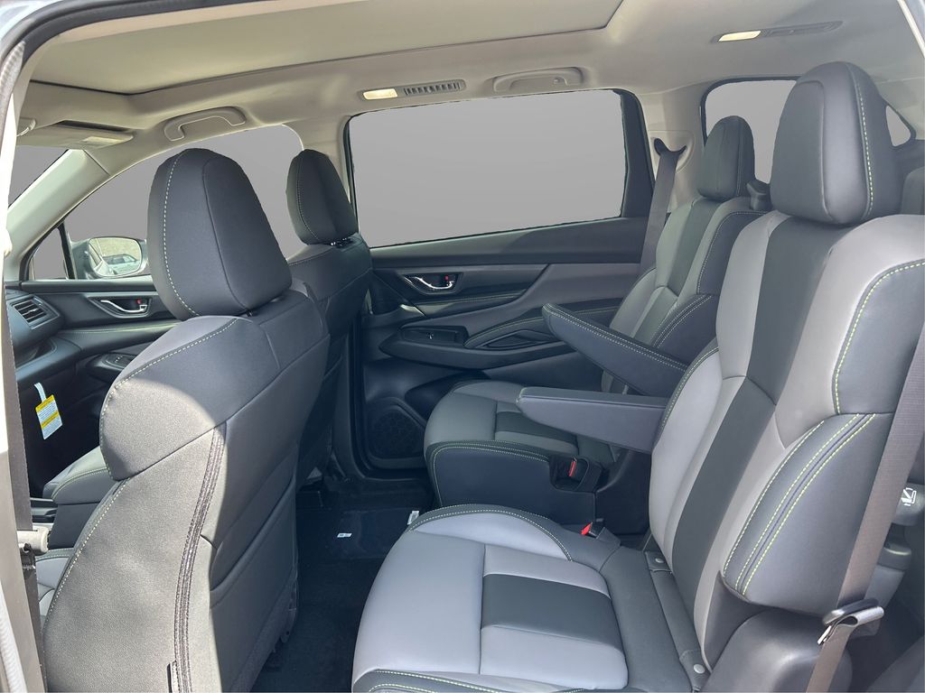 2025 Subaru Ascent Onyx Edition photo 9