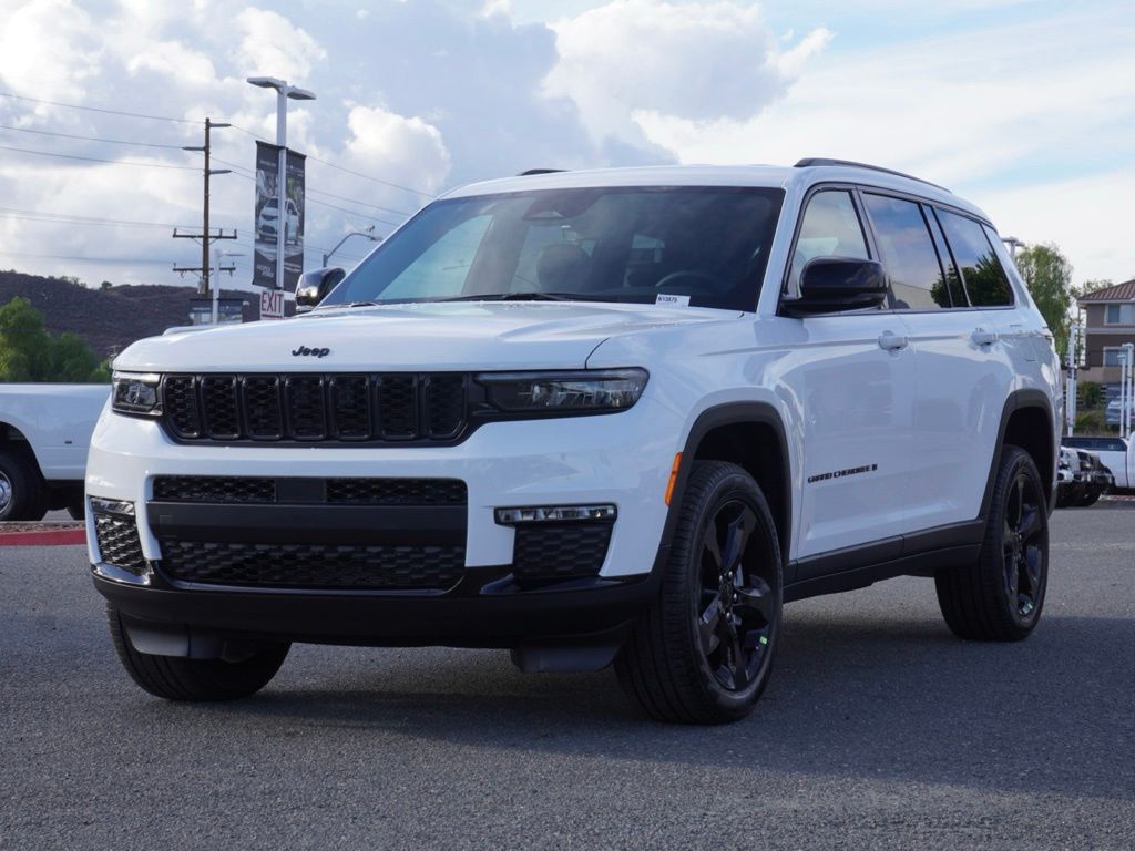 New 2025 Bright White Clear-Coat Exterior Paint Jeep Limited Black Appearance Edition image 8